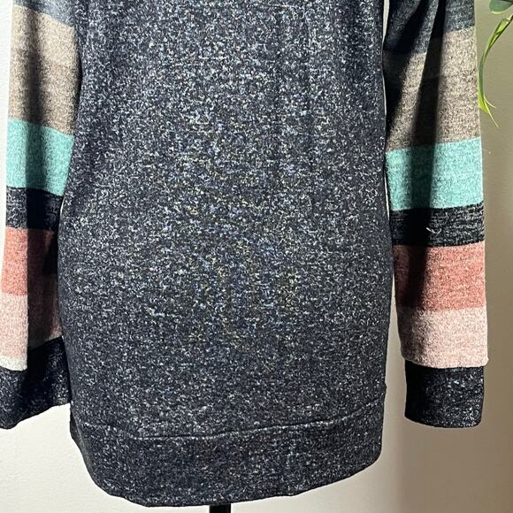 Pink Clover Black Heather w/ Multicolor Long Sleeves Loose Fit Top Size Small - Picture 4 of 8